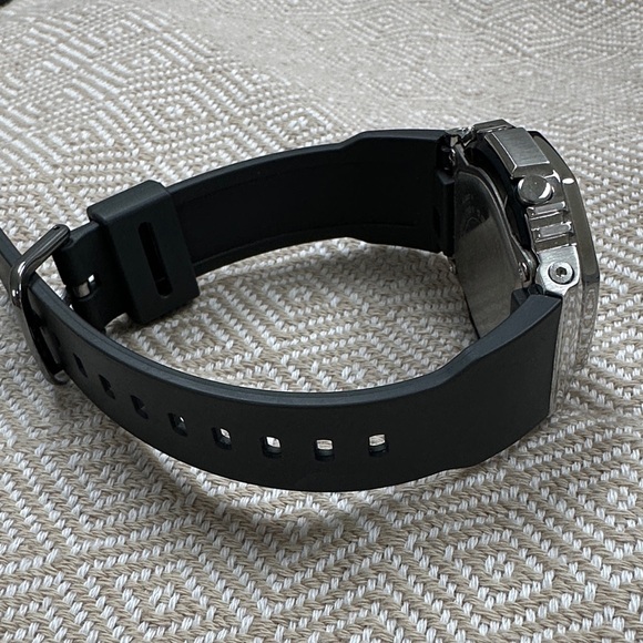 Women’s Casio GMS2110-2A watch, silver and blue - Picture 6 of 7